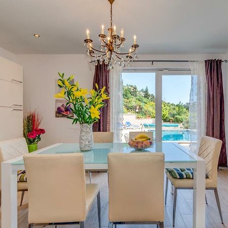 אומיס Holiday Home Figa מראה חיצוני תמונה