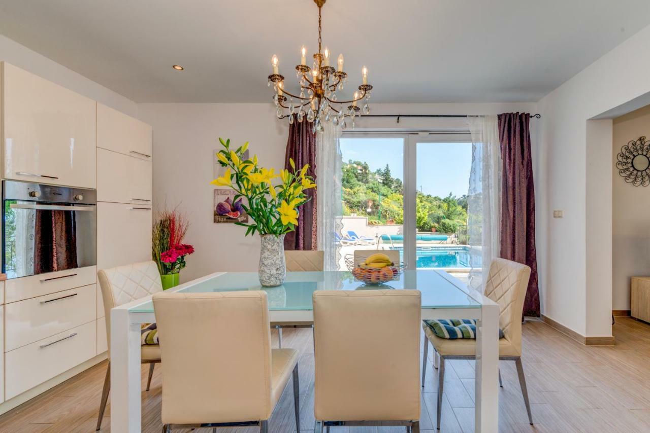 אומיס Holiday Home Figa מראה חיצוני תמונה