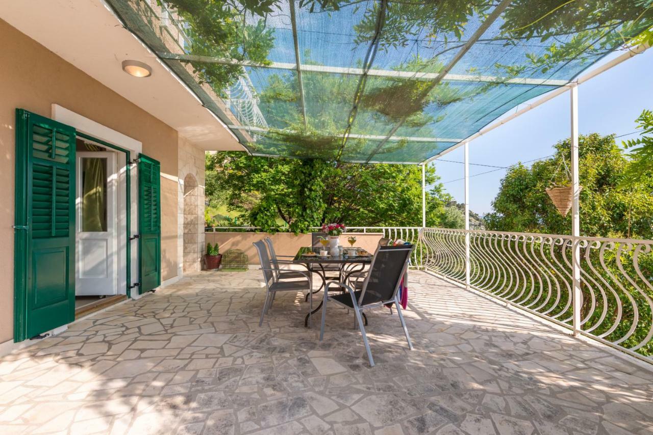 אומיס Holiday Home Figa מראה חיצוני תמונה