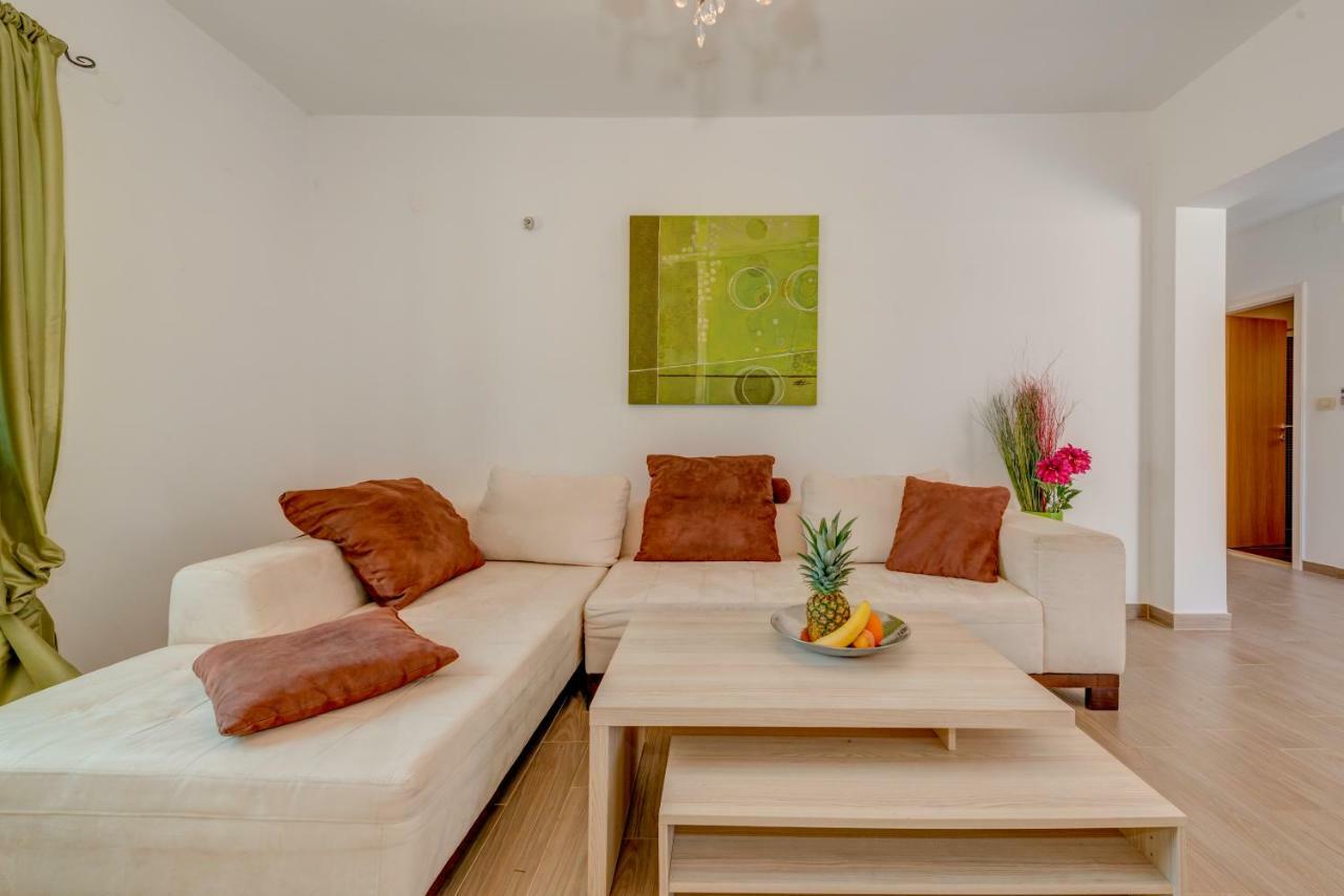אומיס Holiday Home Figa מראה חיצוני תמונה
