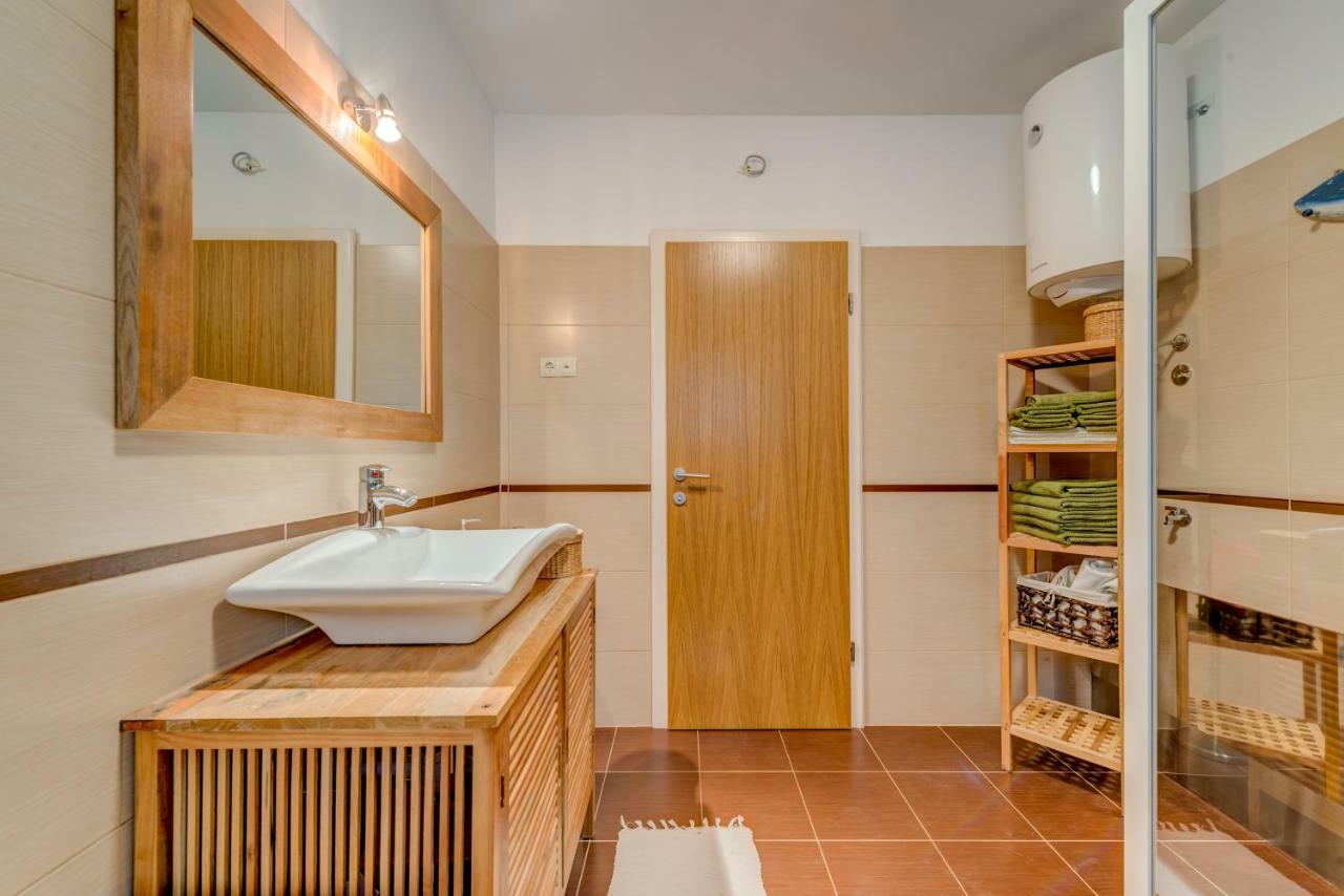 אומיס Holiday Home Figa מראה חיצוני תמונה