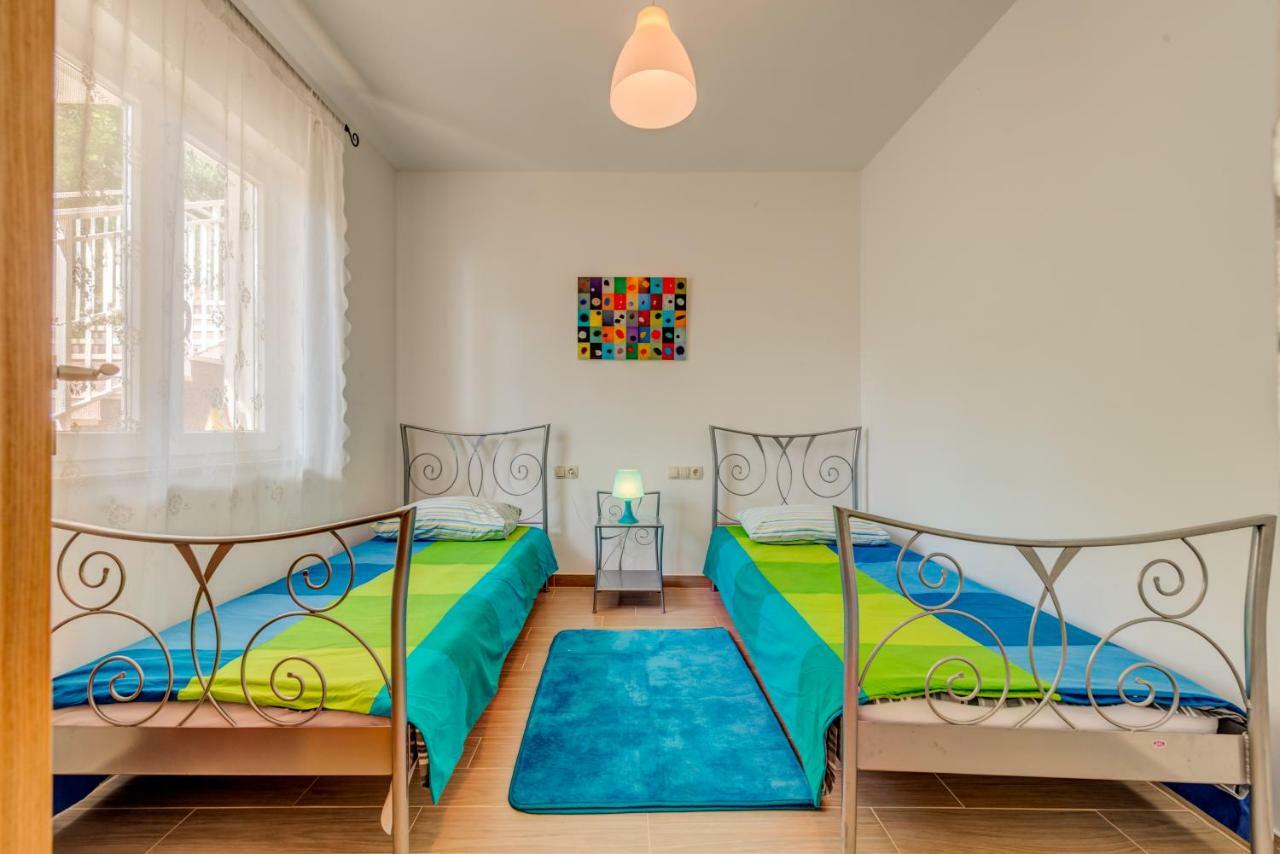 אומיס Holiday Home Figa מראה חיצוני תמונה